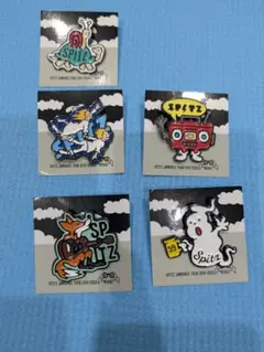 スピッツ　ピンバッジ　12個セット Amazon.co.jp: スピッツ ミッケツアーグッズ ピンバッジ 12種