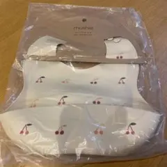 【新品未使用未開封】mushie シリコンビブ　チェリー柄