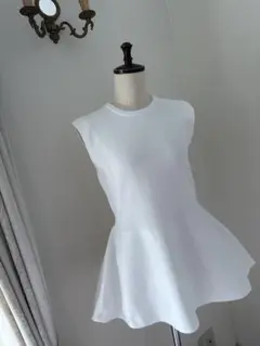 PLST プラステ　ホールガーメントペプラムノースリーブセーターM
