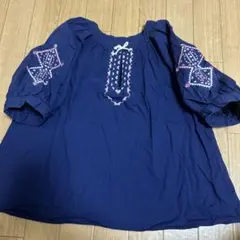 刺繍入りネイビー半袖トップス　gu