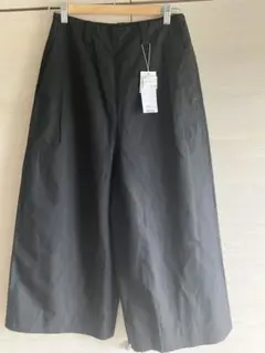 マーガレットハウエルのコットンリネンブラックワイドパンツ 新品タグ付き