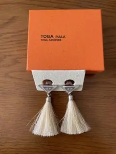 TOGA PULLA イヤリング ホワイト
