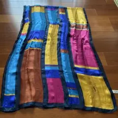 Yves Saint Laurent マルチカラー スカーフ