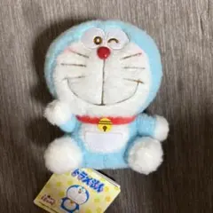 ドラえもん　赤いほっぺ　ぬいぐるみ　ふわりver.
