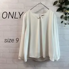 ONLY オンリー パールチェーン付き 長袖ブラウス (9号) 白