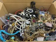 Item thumbnail for item a6b78fbe-8941-41e8-81b6-266f889e320b