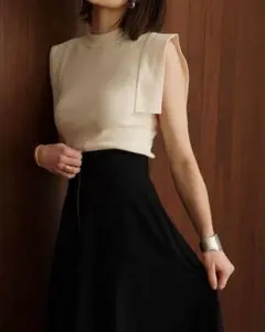 CLANE/クラネ　SQUARE SLEEVE KNIT TOPS