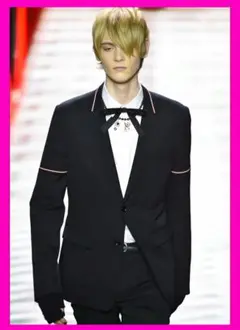 Item thumbnail for item aeb62ab3-4771-4495-8df8-2a99c4b8feef