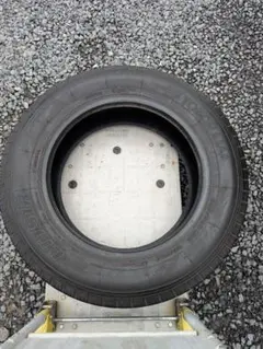 中古タイヤ　トラック用　205/70r17.5 １本
