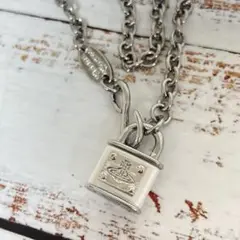 Vivienne Westwood｜パドロックネックレス　シルバー×ホワイト