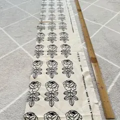 マリメッコ　ヴィヒキルース　ハギレ　生地　marimekko バラ　レア