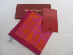 ■Salvatore Ferragamo　フェラガモ　ハンカチ　コットン　未使用