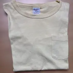 クリーム色 クルーネックTシャツ 左胸ポケット付き