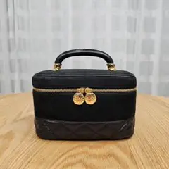 美品 ニタニユリエ バニティ 美品】YURIE NITANI/ユリエ ニタニ/バニティバック - メルカリ