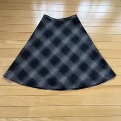 U by Ungaro フレアスカート ブラック・グレー チェック柄 ひざ丈