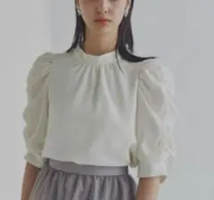 完売品　ナチュラルビューティベーシック大人気ギャザースリーブブラウス