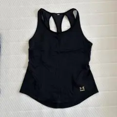 Under Armour 黒 レーサーバック タンクトップ