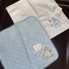 新品ジルスチュアート、ブルーグリーンハートお花刺繍、オフ白ドレス、タオルハンカチ