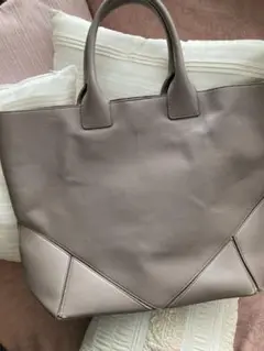 GIVENCHYトートバッグ