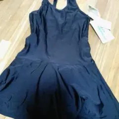 新品未使用品　ネイビー スカート付き 女の子用水着