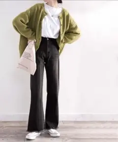 【値下げ中】裾フリンジデニムセミフレアパンツ