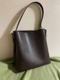 H&M ショルダーバッグ　ダークブラウン