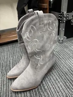 Item thumbnail for item d8ffe442-203f-4752-86db-f27fe2f4a369