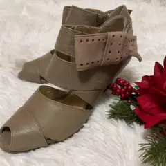 Item thumbnail for item 02ce53cb-8449-4fde-b06e-5a8bb2bd6423