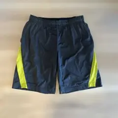 Nike スポーツショートパンツ 黒/黄緑