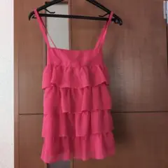 ショッキングピンクのフリルキャミソール　М