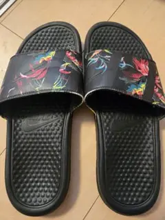 Nike フローラルビーチサンダル 26センチ