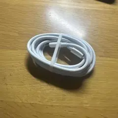 ホワイト 充電ケーブル 標準的な長さ