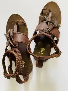 【C.I.L】ブラウンレザー　本革　タッセル付きサンダル　Ｍ