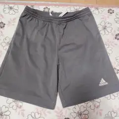 adidas AEROREADY グレー ハーフパンツ