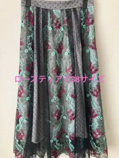 ローズティアラ チュール刺繍スカート38サイズ
