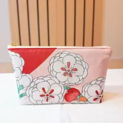 【週末値引き中】着物リメイク　ファスナーポーチ　ハンドメイド　和柄　マチ有