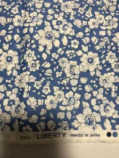 LIBERTY 花柄プリント生地 青色 2022年