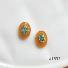 #1531ミニオーバルレジンピアス　ノンホール　ハンドメイド　オレンジターコイズ