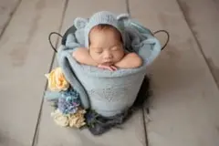 ニューボーンフォトのバケツ　ブリキ