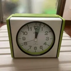 緑色のレトロ置時計　シチズン　ジャンク