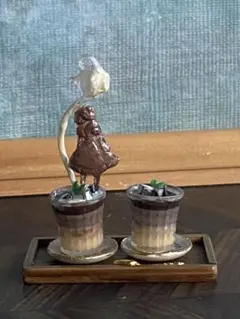 ハンドメイド　こぼれ落ちるミルク　アリスのコーヒーゼリー　ミニチュアスイーツ