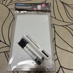 ホワイトボード＋黒マーカー