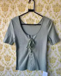 レースアップTシャツ