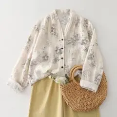 美品 プリント 柔らかくて ブラウス Vネック 長袖 春コーデ フロントボタン