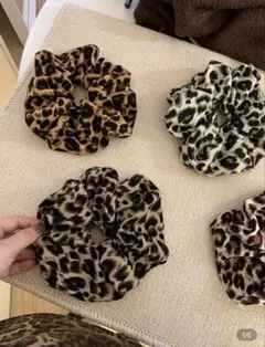 シュシュ　ヒョウ柄　レオパード