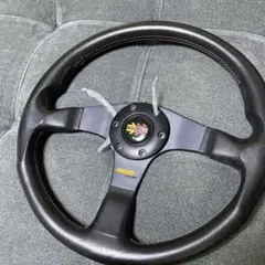 MOMO CORSE モモコルセ ステアリング 35φ赤革 Yahoo!オークション - MOMO CORSE ステアリング 赤 新品 350mm