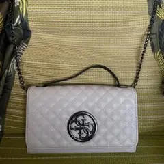 ゲスGUESSショルダーバック 財布
