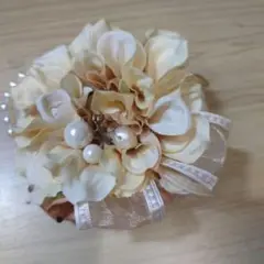 パールの入ったコサージュ★手作り