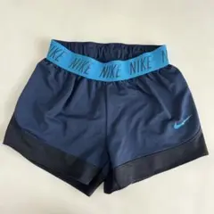 Nike DRI-FIT ネイビーショートパンツ XS