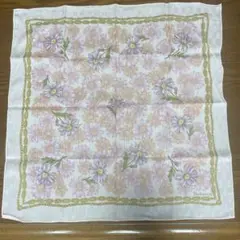 最終値下げ　未使用　Burberrys 花柄 シルクハンカチ 約50cm